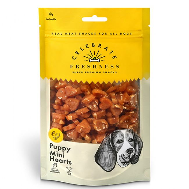 Месната награда за куче CELEBRATE FRESHNESS Chicken Puppy Mini Hearts 100gr
